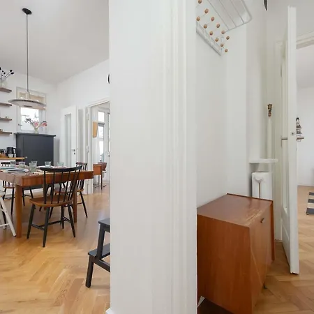 Family In Old Mokotow With Children's By Renters 公寓 *