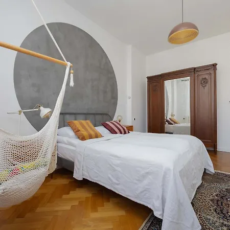 Family In Old Mokotow With Children's By Renters 公寓