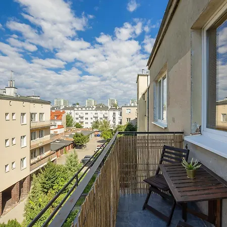 Family In Old Mokotów With Children's By Renters Apartamento