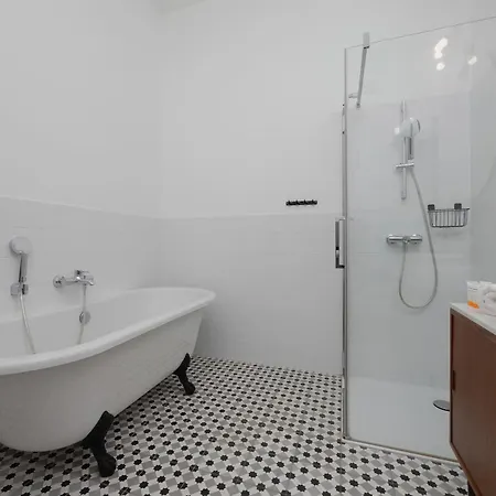 Family In Old Mokotow With Children's By Renters 아파트 *