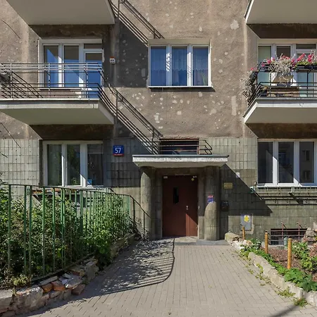 Family In Old Mokotow With Children's By Renters * 바르샤바